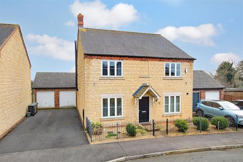4 bedroom detached house for sale, Hunts Field Drive, Corby NN17