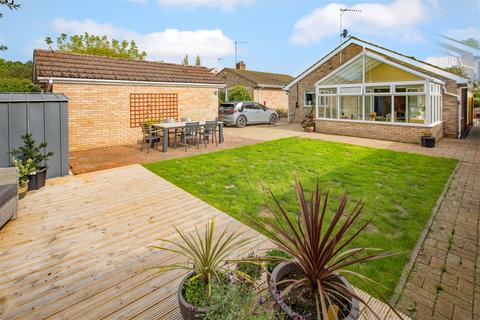 20 Berwick Road, Stanion, Kettering, NN14 1BT