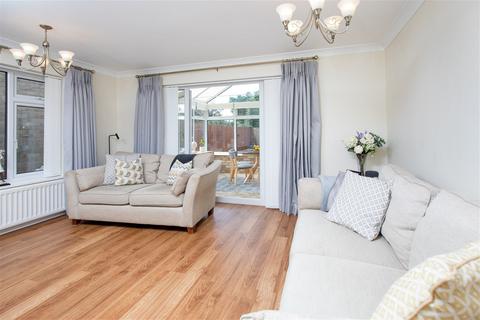 20 Berwick Road, Stanion, Kettering, NN14 1BT