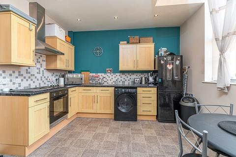 2 bedroom flat for sale, Cobden Street, Kettering NN16