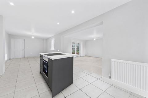 2 bedroom apartment for sale, Pavillion Court, Kettering NN15