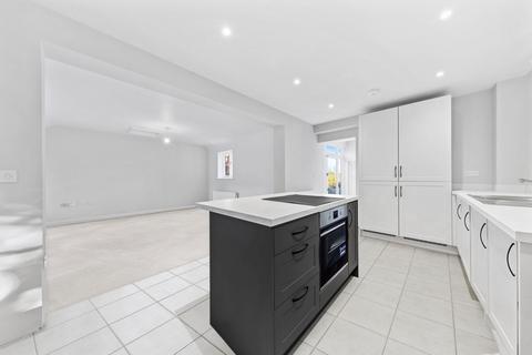 2 bedroom apartment for sale, Pavillion Court, Kettering NN15