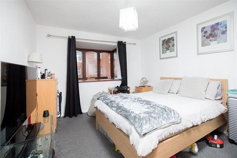 2 bedroom flat for sale, Russell Street, Kettering NN16