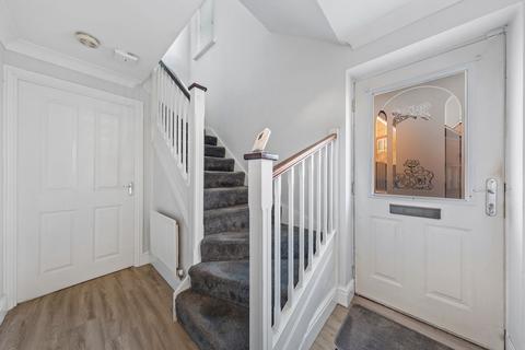 38 Abbots Way, Kettering, NN15 6FW