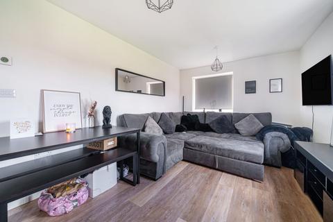 2 bedroom flat for sale, Nightingale Road, Great Barford MK44