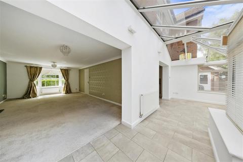 9 Forest Glade, Kettering, NN16 9SP