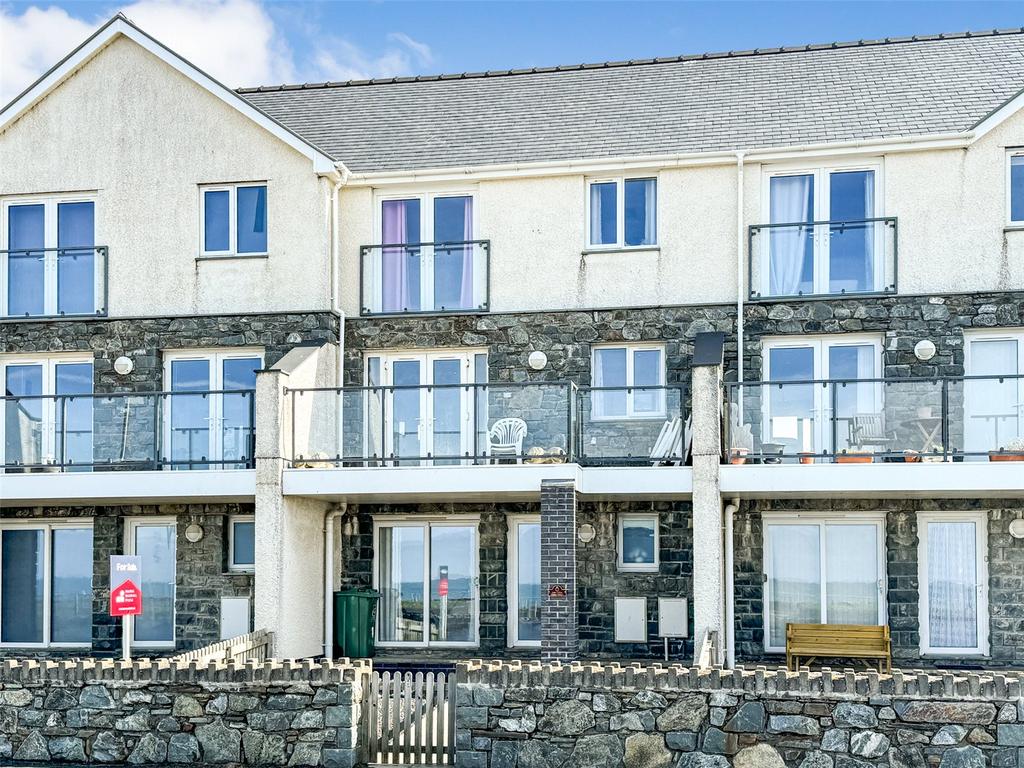 Marine Parade, Tywyn, Gwynedd, LL36 4 bed terraced house for sale £