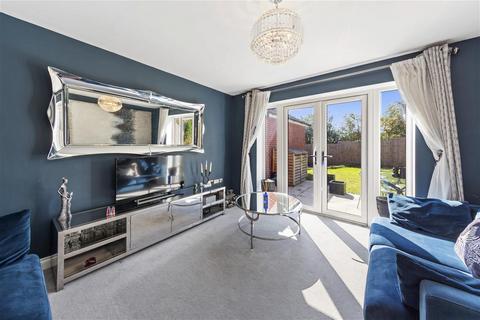 15 Ambler Close, Burton Latimer, Kettering, NN15 5ZN