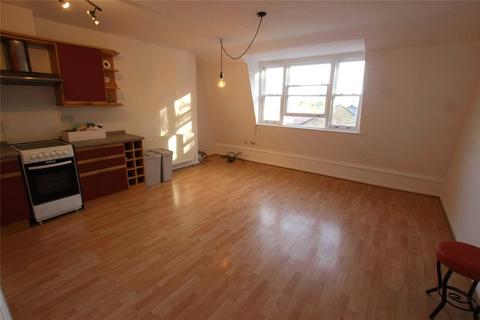 1 bedroom in a house share to rent, Sidney Street, London, E1