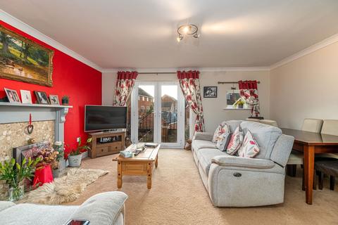 3 bedroom terraced house for sale, Burdock Way, Desborough NN14