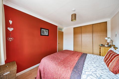 4 Hawksway, Staines-upon-thames, TW18 4RY