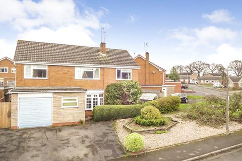 12 Bronte Drive, Kidderminster, DY10 3YU