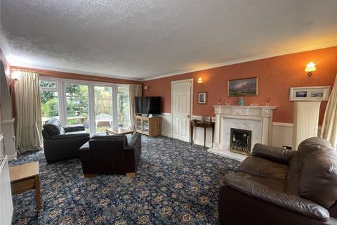 12 Bronte Drive, Kidderminster, DY10 3YU