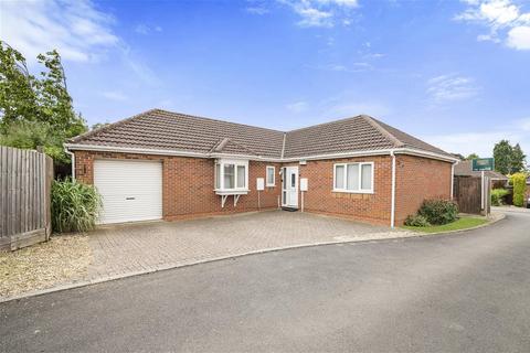 1 Clover Gardens, Kettering, NN16 9QW