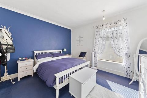 25 Gladstone Street, Kettering, NN16 0TE