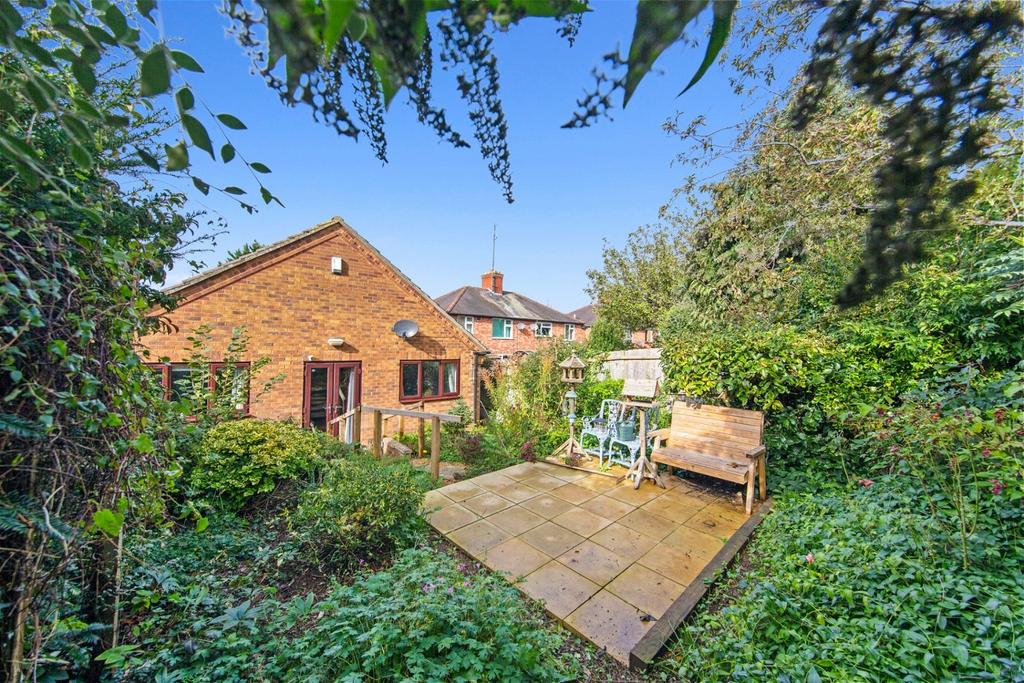 Boddington Road, Kettering NN15 3 bed detached bungalow for sale £250,000