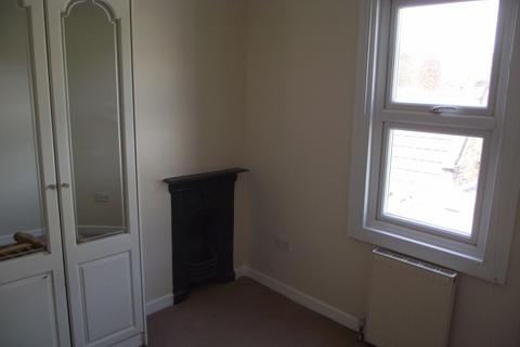 2 bedroom flat to rent, Walthamstow E17