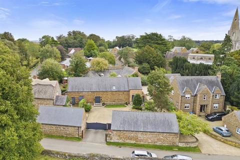 4 bedroom detached house for sale, Church Street, Broughton NN14