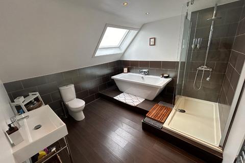 4 bedroom flat to rent, Devonshire Road, West End, Aberdeen, AB10
