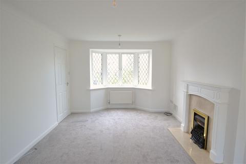 4 bedroom detached house to rent, Sandringham Way, Market Harborough LE16