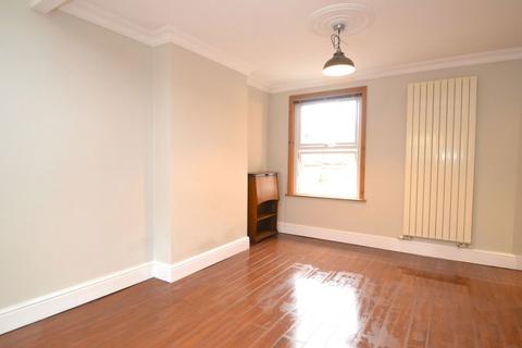 3 bedroom terraced house to rent, Caxton Street, Market Harborough LE16