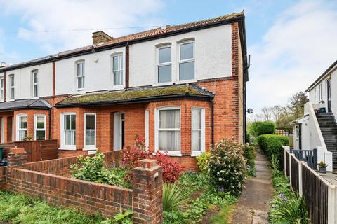 3 bedroom end of terrace house for sale, Old Charlton Road, Shepperton, TW17