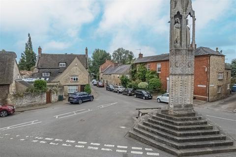 3 bedroom cottage for sale, Bridge Street, Geddington NN14