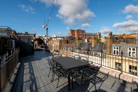 8 bedroom townhouse to rent, Charles Street, London, W1J