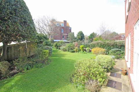 1 bedroom flat for sale, Chesterfield Road, Eastbourne, BN20 7NX