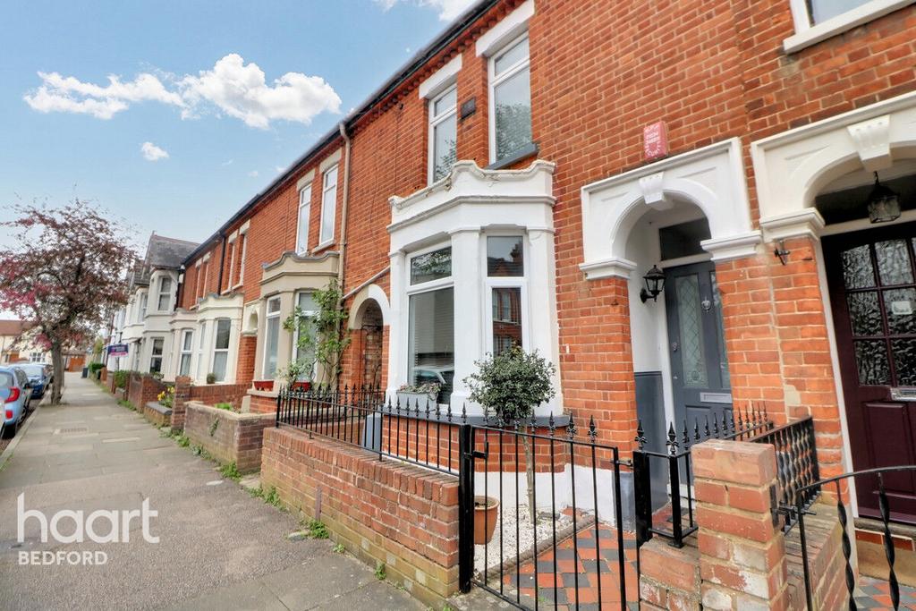 Dudley Street, Bedford 3 bed terraced house for sale £395,000
