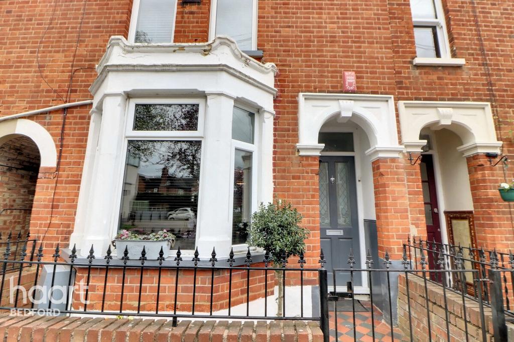 Dudley Street, Bedford 3 bed terraced house for sale £395,000
