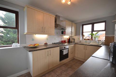 2 bedroom apartment to rent, The Gables, Kettering NN15