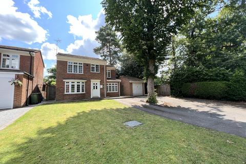 4 bedroom detached house for sale, Camberley GU15