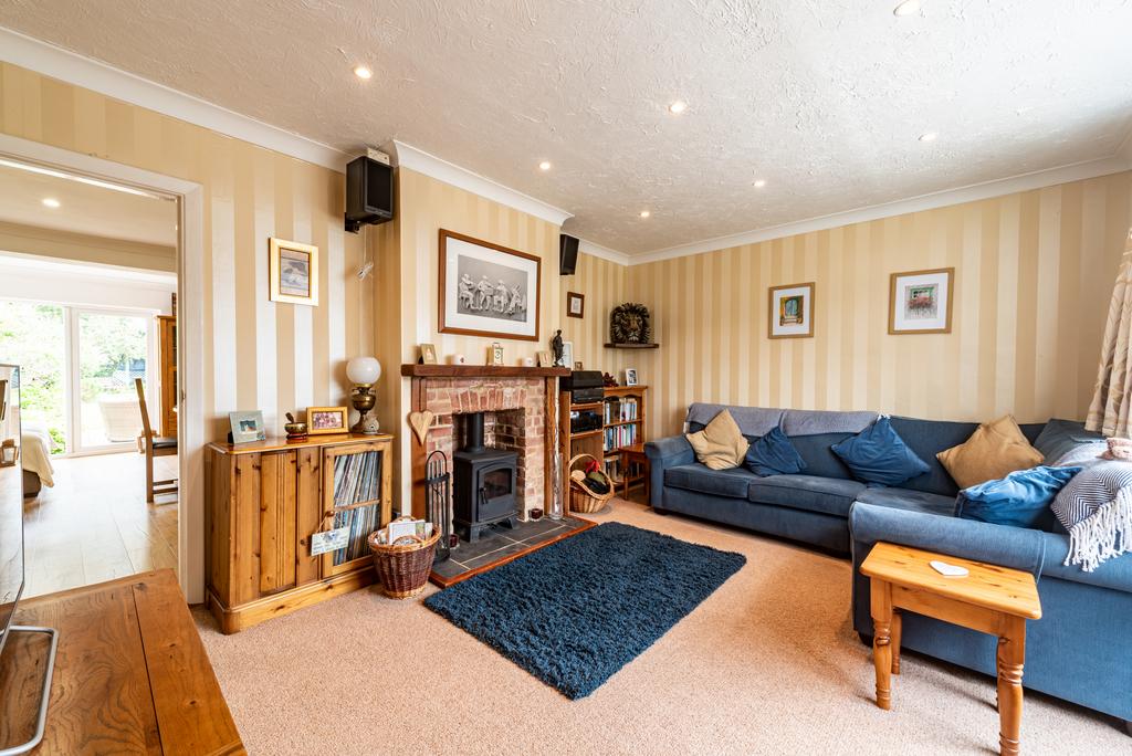 5 Ambarrow Crescent-16