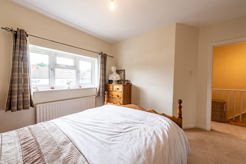5 Ambarrow Crescent-4