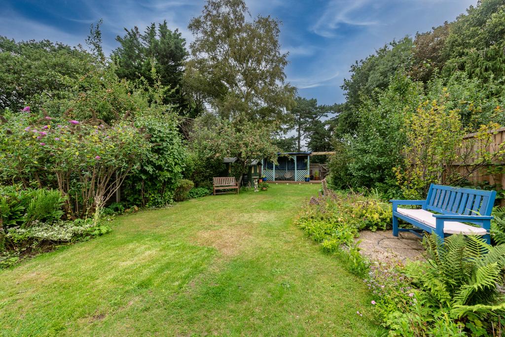 5 Ambarrow Crescent-29 newsky