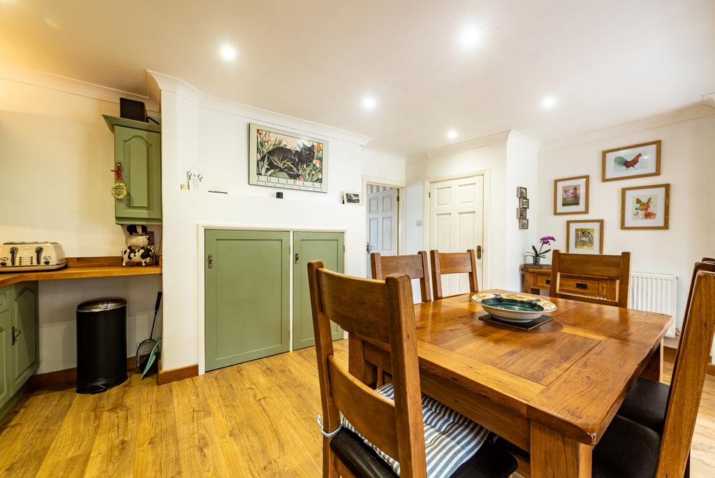 5 Ambarrow Crescent-18