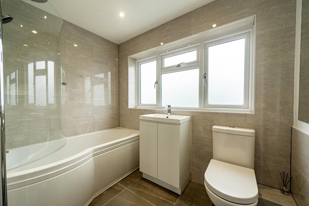 2 Aylesham Way-11