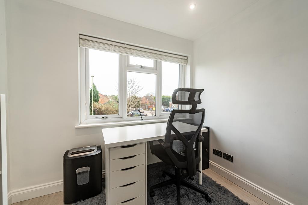 2 Aylesham Way-10