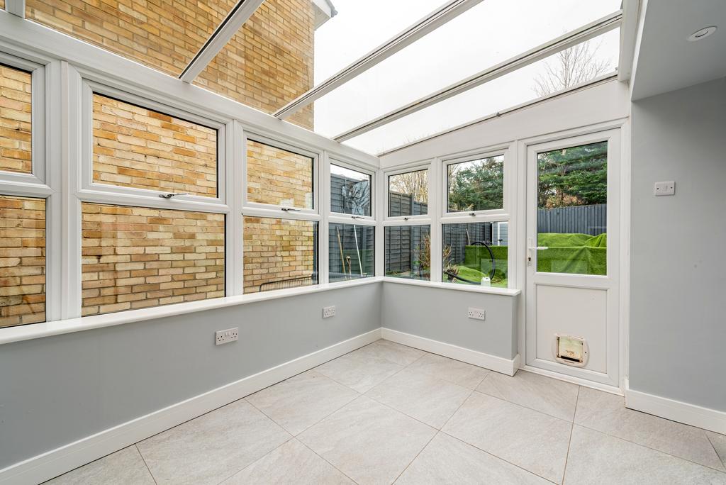 2 Aylesham Way-38