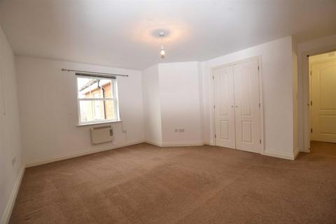 1 bedroom flat to rent, Northfield House, Finedon NN9