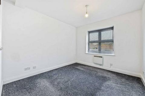2 bedroom apartment to rent, Station Road, Kettering NN15