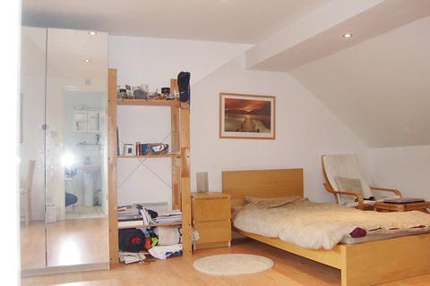 1 bedroom in a house share to rent, Regal Way, Harrow HA3