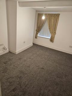 3 bedroom terraced house to rent, Back Turner Street, Manchester M4
