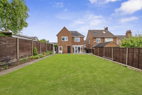 3 bedroom detached house to rent, Stanley Street, Rothwell NN14