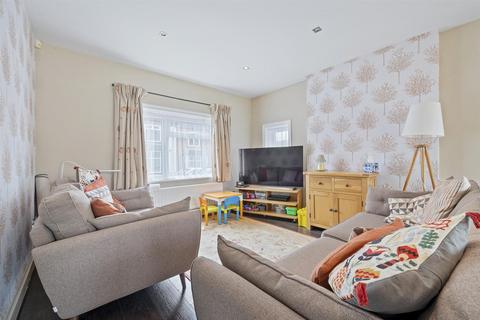 3 bedroom detached house to rent, Stanley Street, Rothwell NN14