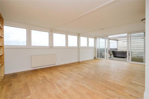 2 bedroom apartment for sale, Lakeside, Eaton Drive, Kingston upon Thames, KT2