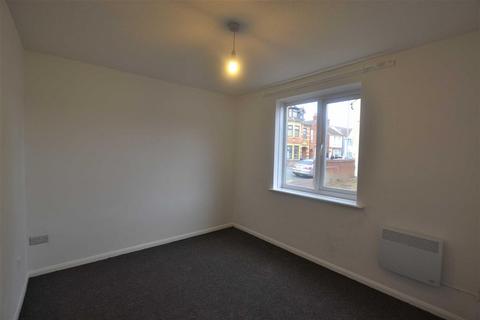 2 bedroom apartment to rent, Eskdaill Place, Kettering NN16