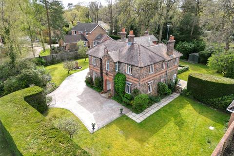 5 bedroom detached house for sale, Greystead Park, Wrecclesham, Farnham, GU10