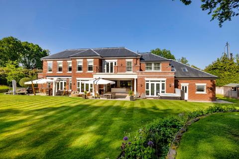 High Oaks Fishers Wood, Ascot, SL5 0JF